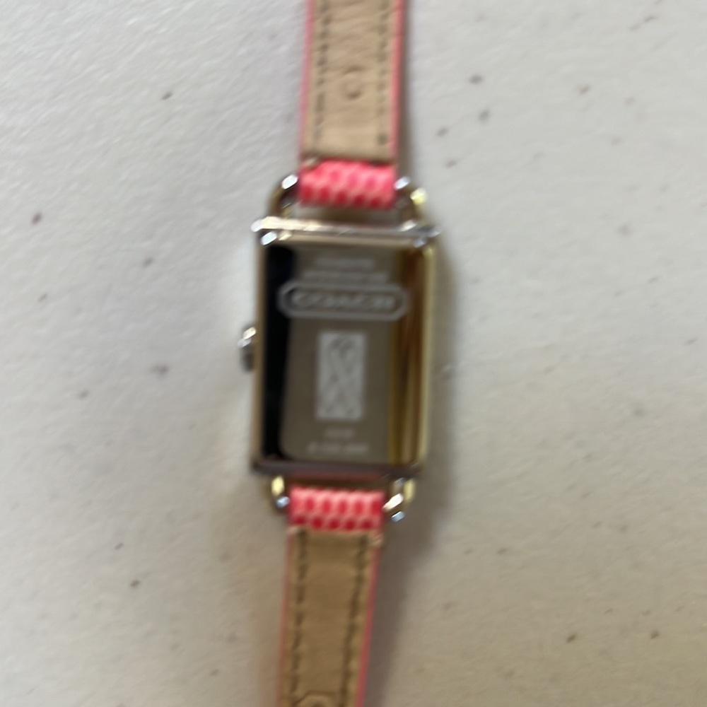 Pink Coach watch - Picture 4 of 6